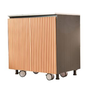 Cabinet with wheel
